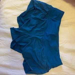 MUST GO TODAY lululemon shorts